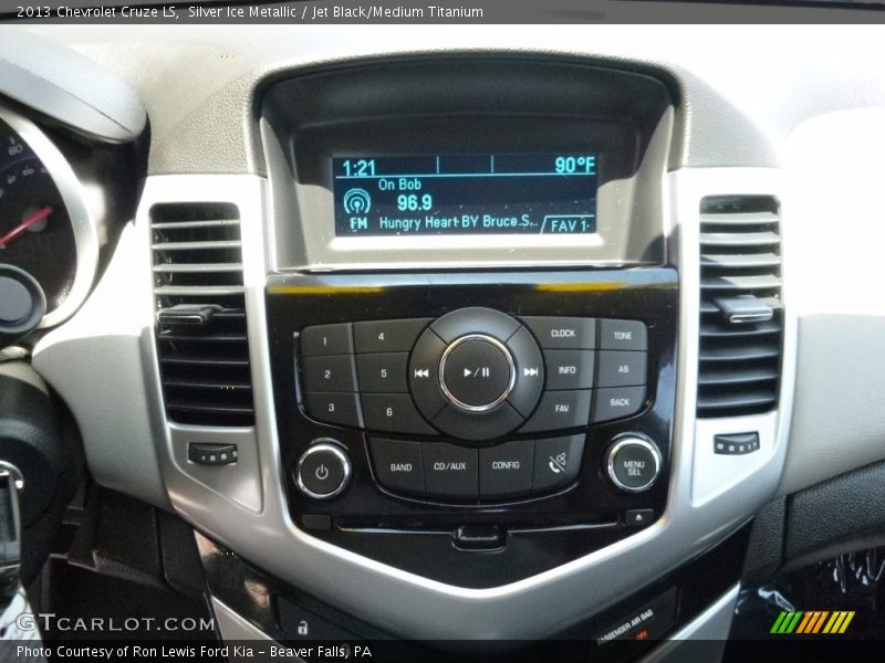 Silver Ice Metallic / Jet Black/Medium Titanium 2013 Chevrolet Cruze LS