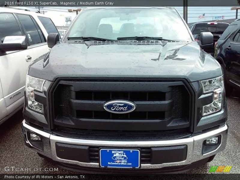 Magnetic / Medium Earth Gray 2016 Ford F150 XL SuperCab