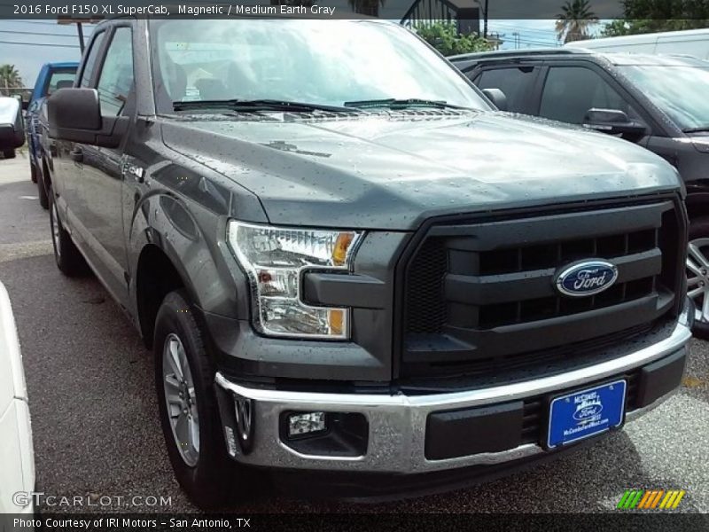 Magnetic / Medium Earth Gray 2016 Ford F150 XL SuperCab