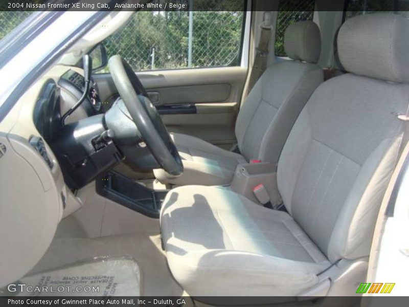 Avalanche White / Beige 2004 Nissan Frontier XE King Cab