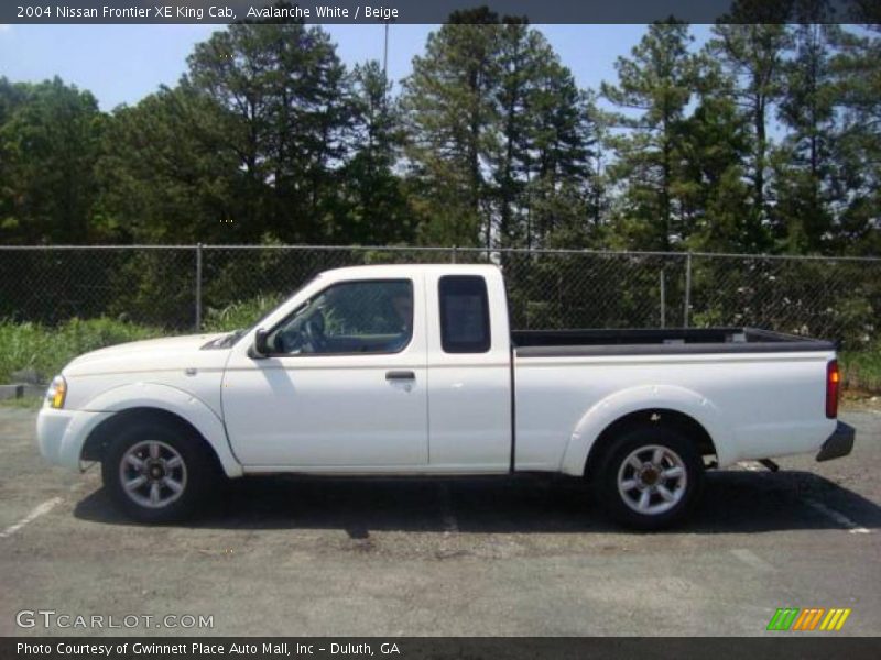 Avalanche White / Beige 2004 Nissan Frontier XE King Cab