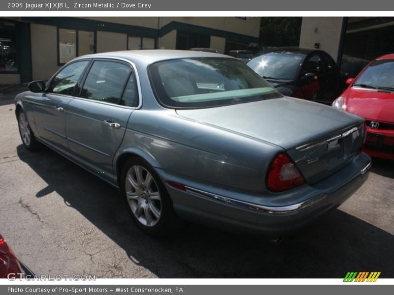 Zircon Metallic / Dove Grey 2005 Jaguar XJ XJ8 L