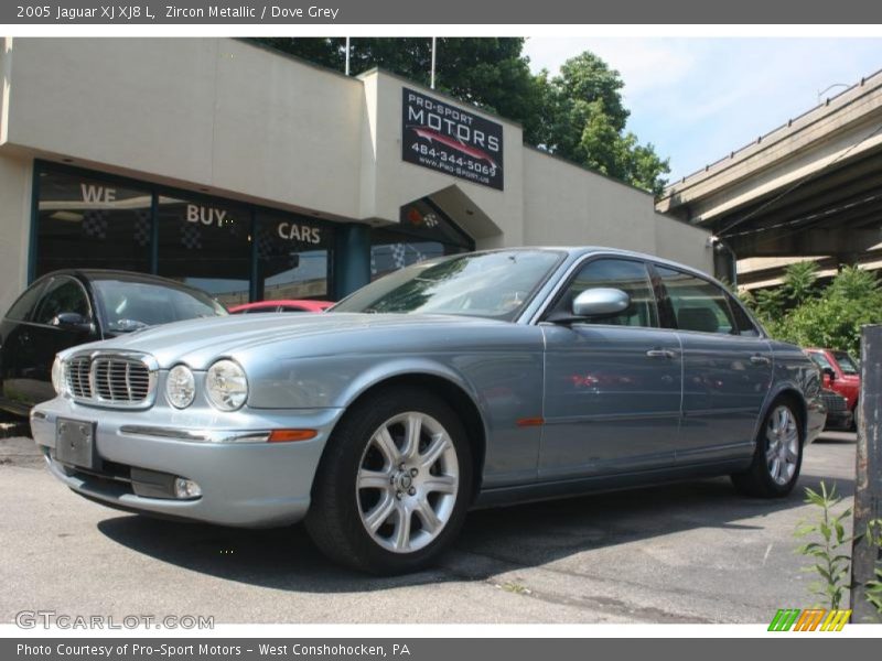 Zircon Metallic / Dove Grey 2005 Jaguar XJ XJ8 L