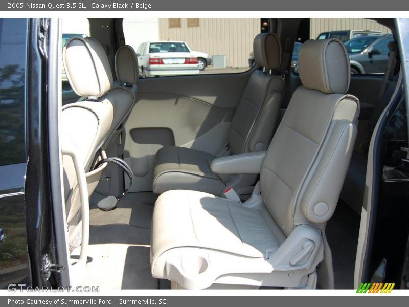 Galaxy Black / Beige 2005 Nissan Quest 3.5 SL