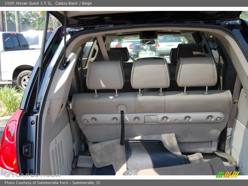 Galaxy Black / Beige 2005 Nissan Quest 3.5 SL