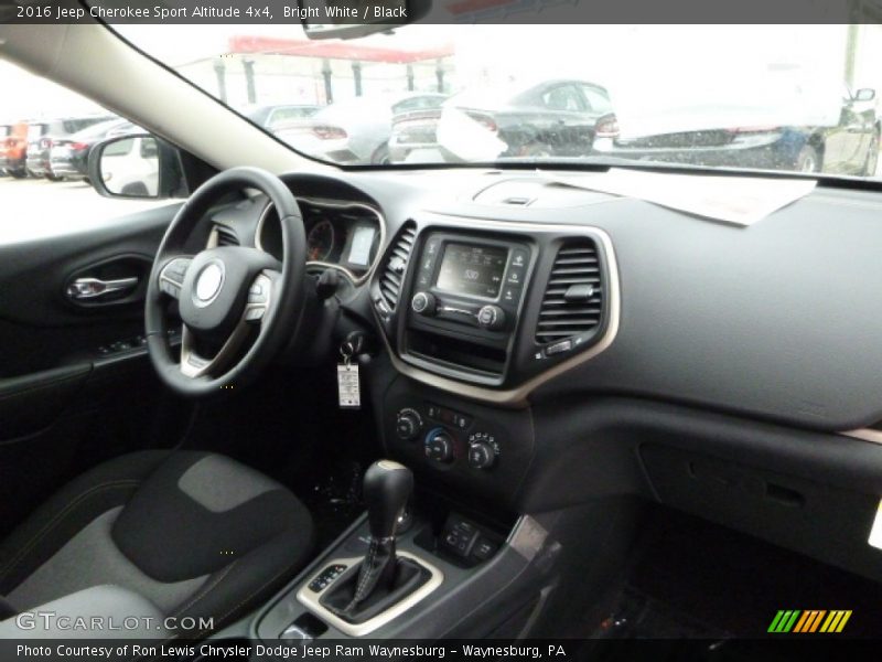 Bright White / Black 2016 Jeep Cherokee Sport Altitude 4x4