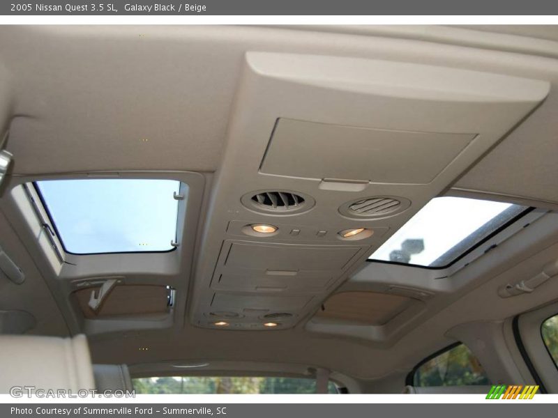 Galaxy Black / Beige 2005 Nissan Quest 3.5 SL