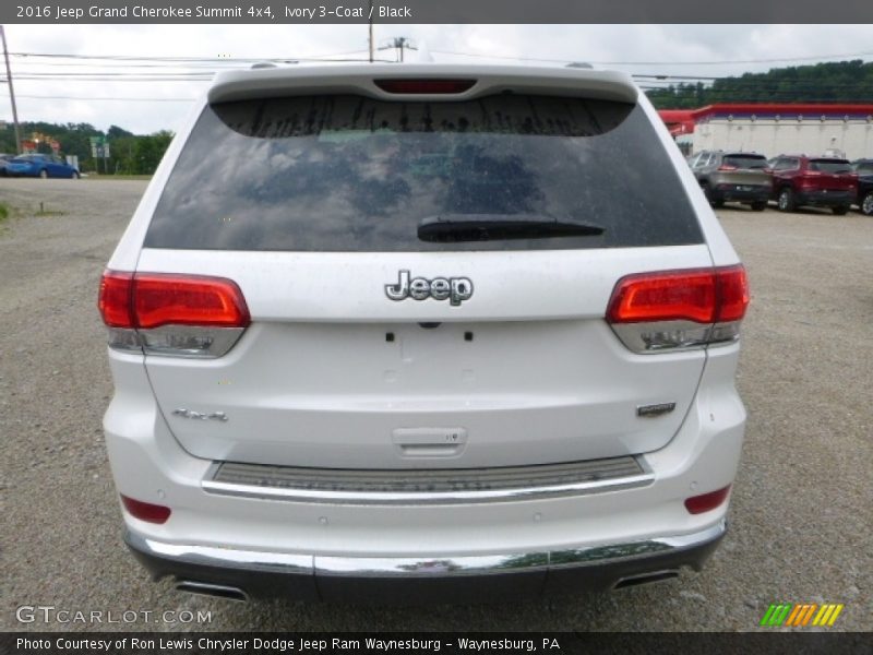 Ivory 3-Coat / Black 2016 Jeep Grand Cherokee Summit 4x4