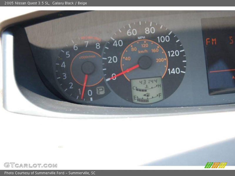 Galaxy Black / Beige 2005 Nissan Quest 3.5 SL