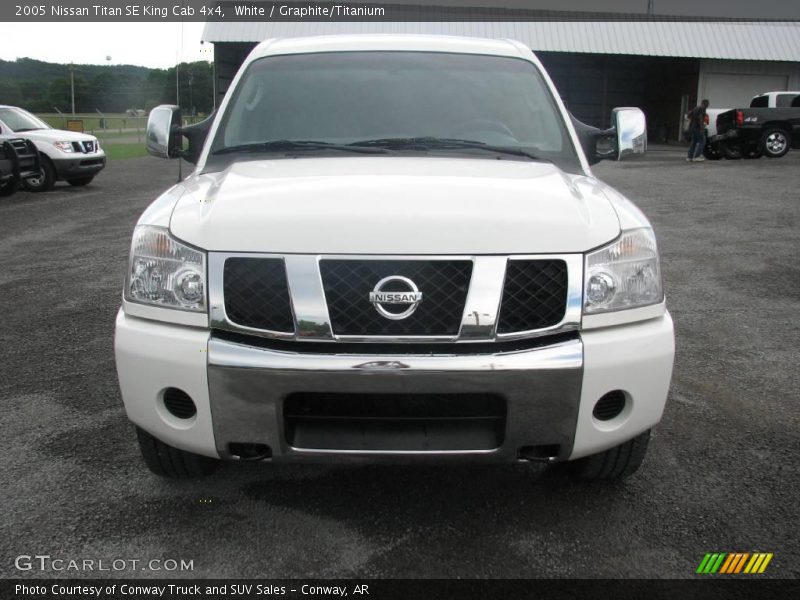 White / Graphite/Titanium 2005 Nissan Titan SE King Cab 4x4