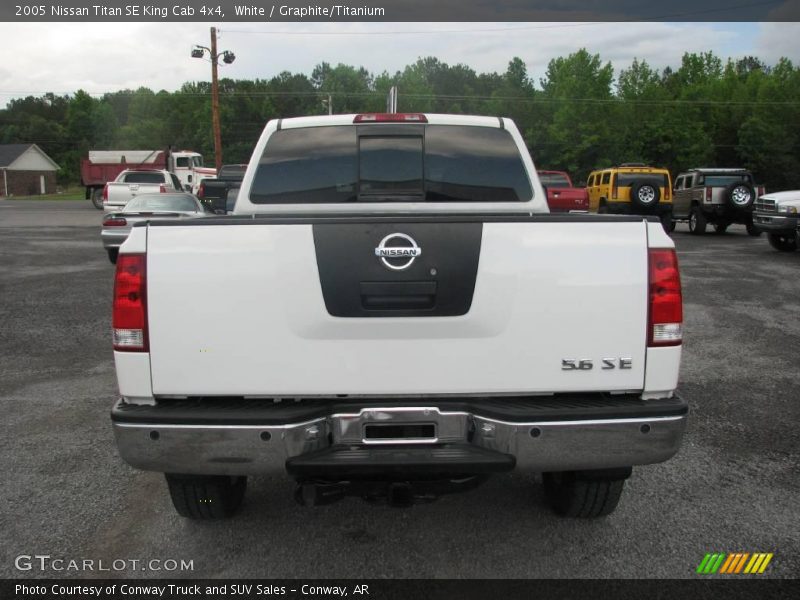 White / Graphite/Titanium 2005 Nissan Titan SE King Cab 4x4