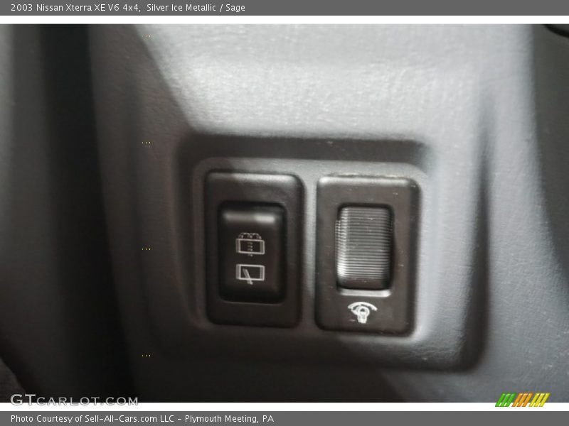 Silver Ice Metallic / Sage 2003 Nissan Xterra XE V6 4x4