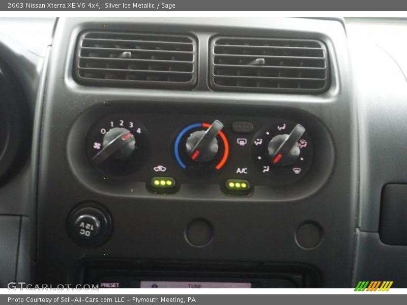 Silver Ice Metallic / Sage 2003 Nissan Xterra XE V6 4x4