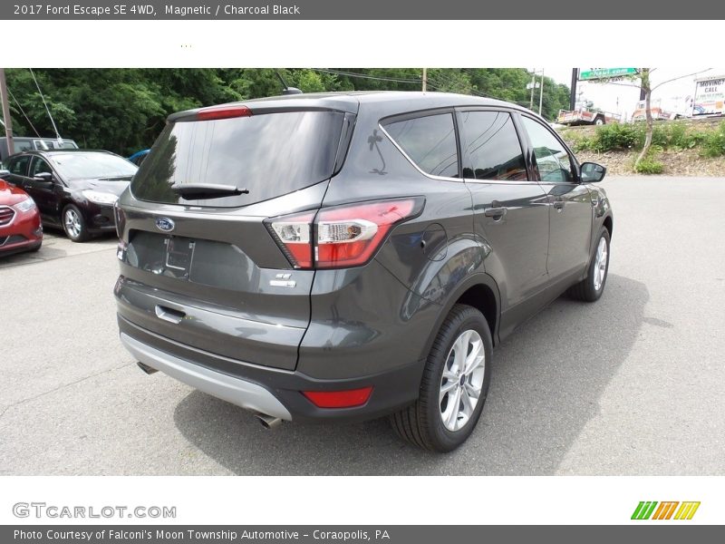 Magnetic / Charcoal Black 2017 Ford Escape SE 4WD