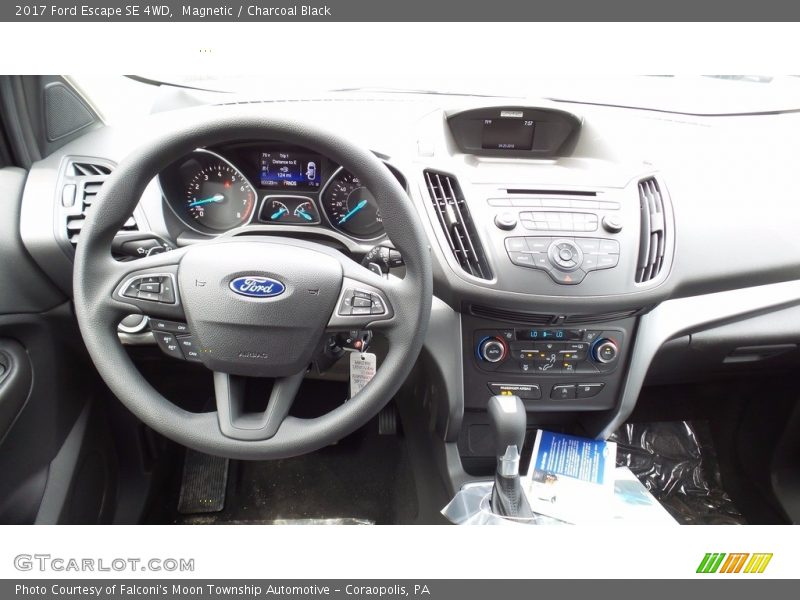 Magnetic / Charcoal Black 2017 Ford Escape SE 4WD