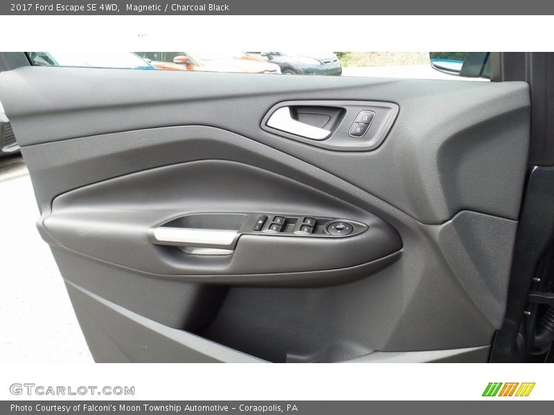 Magnetic / Charcoal Black 2017 Ford Escape SE 4WD