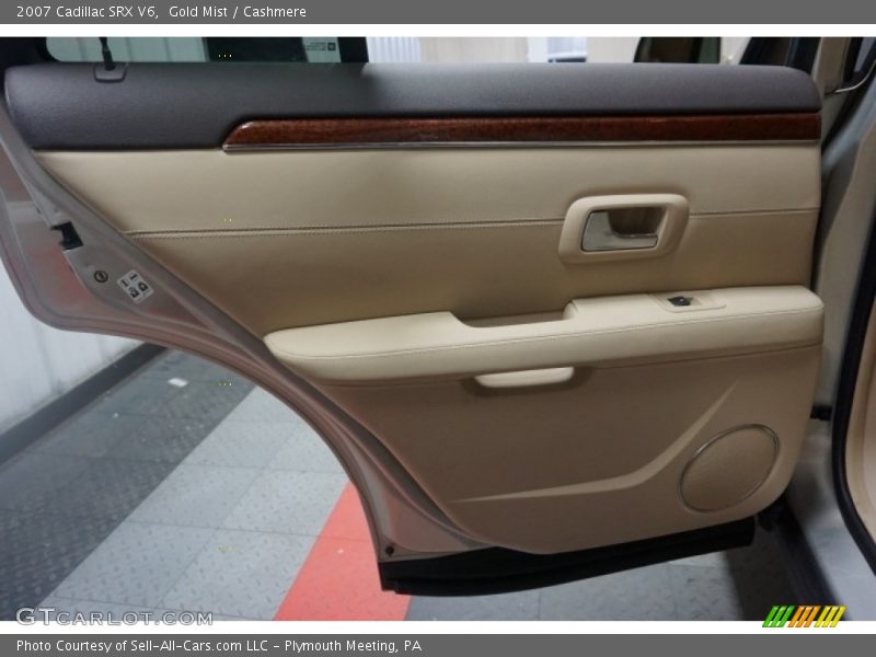 Gold Mist / Cashmere 2007 Cadillac SRX V6