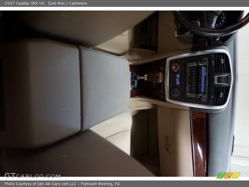 Gold Mist / Cashmere 2007 Cadillac SRX V6