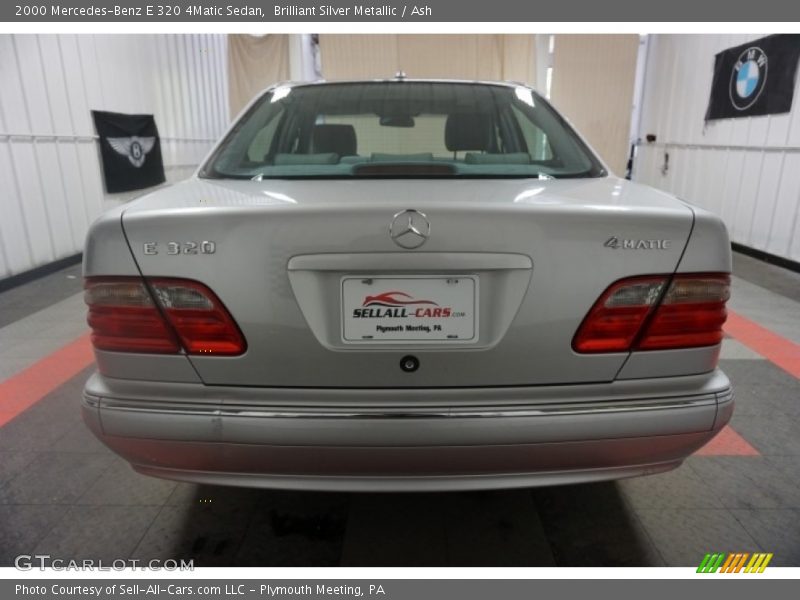 Brilliant Silver Metallic / Ash 2000 Mercedes-Benz E 320 4Matic Sedan