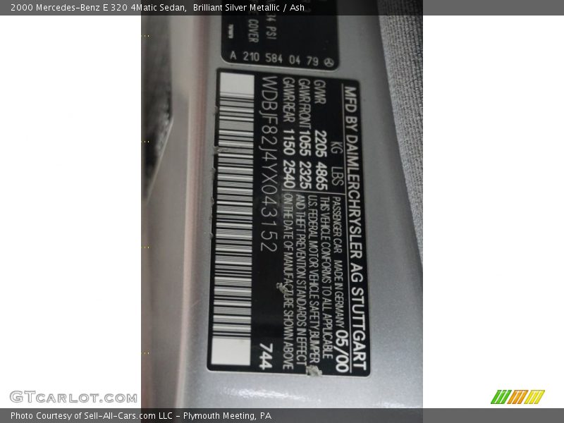 Brilliant Silver Metallic / Ash 2000 Mercedes-Benz E 320 4Matic Sedan