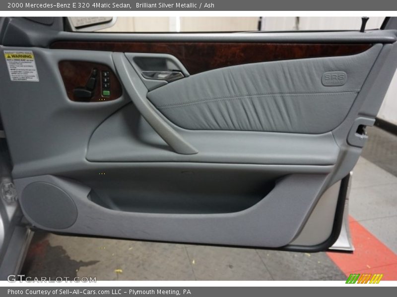 Brilliant Silver Metallic / Ash 2000 Mercedes-Benz E 320 4Matic Sedan