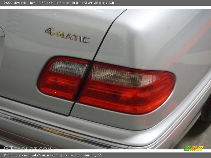Brilliant Silver Metallic / Ash 2000 Mercedes-Benz E 320 4Matic Sedan