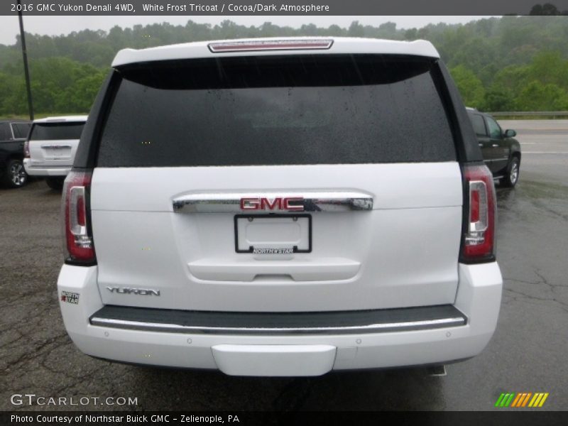 White Frost Tricoat / Cocoa/Dark Atmosphere 2016 GMC Yukon Denali 4WD
