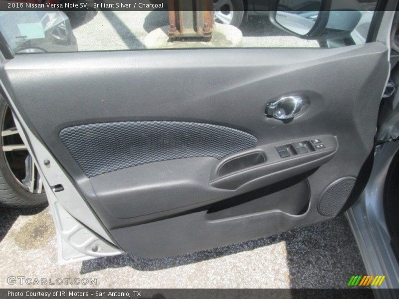 Brilliant Silver / Charcoal 2016 Nissan Versa Note SV