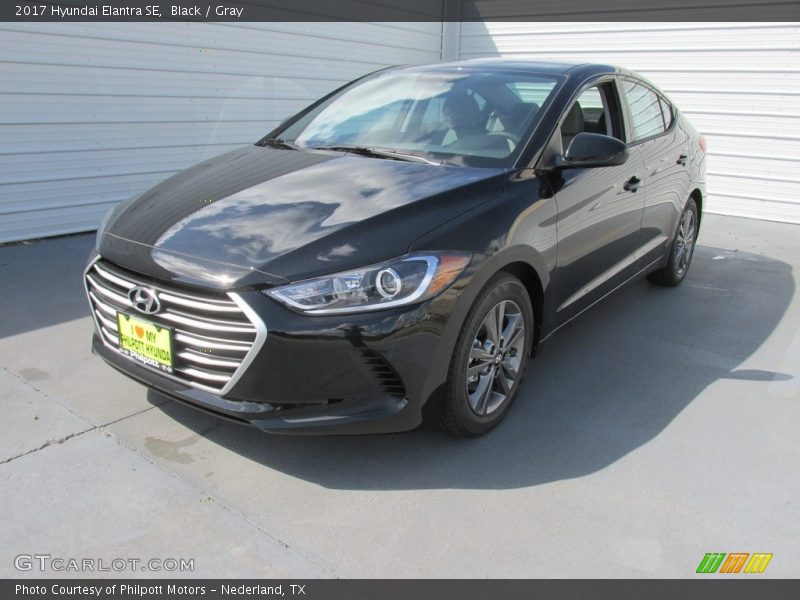 Black / Gray 2017 Hyundai Elantra SE