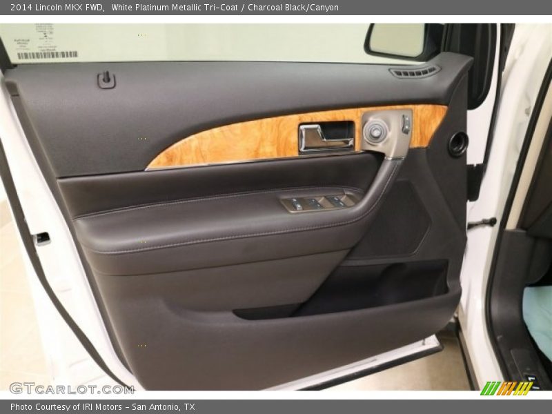 White Platinum Metallic Tri-Coat / Charcoal Black/Canyon 2014 Lincoln MKX FWD