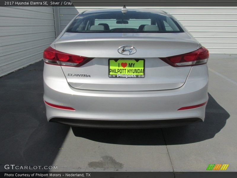 Silver / Gray 2017 Hyundai Elantra SE