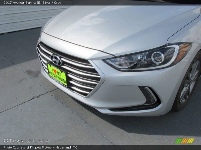 Silver / Gray 2017 Hyundai Elantra SE