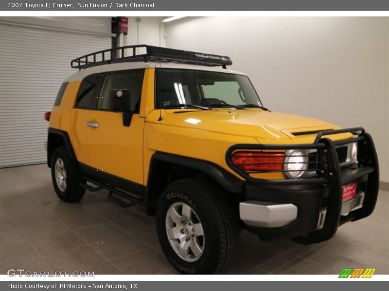 Sun Fusion / Dark Charcoal 2007 Toyota FJ Cruiser