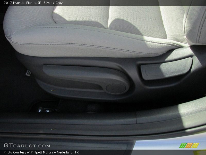 Silver / Gray 2017 Hyundai Elantra SE