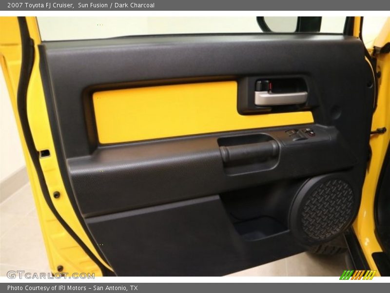 Sun Fusion / Dark Charcoal 2007 Toyota FJ Cruiser