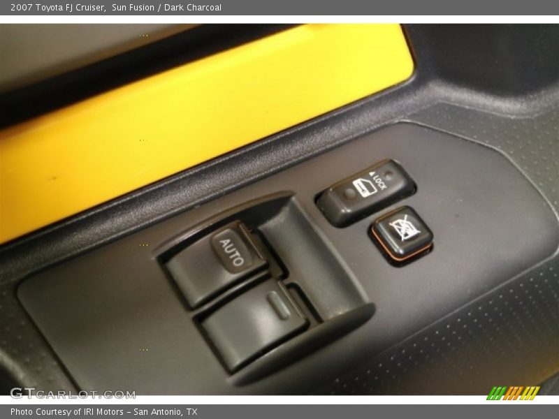 Sun Fusion / Dark Charcoal 2007 Toyota FJ Cruiser