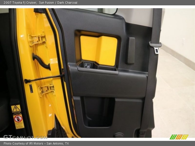 Sun Fusion / Dark Charcoal 2007 Toyota FJ Cruiser