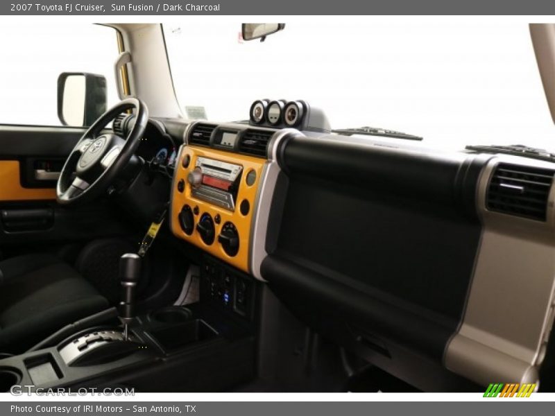 Sun Fusion / Dark Charcoal 2007 Toyota FJ Cruiser