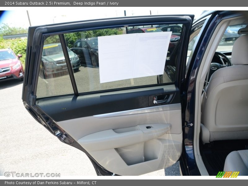 Deep Indigo Pearl / Ivory 2014 Subaru Outback 2.5i Premium