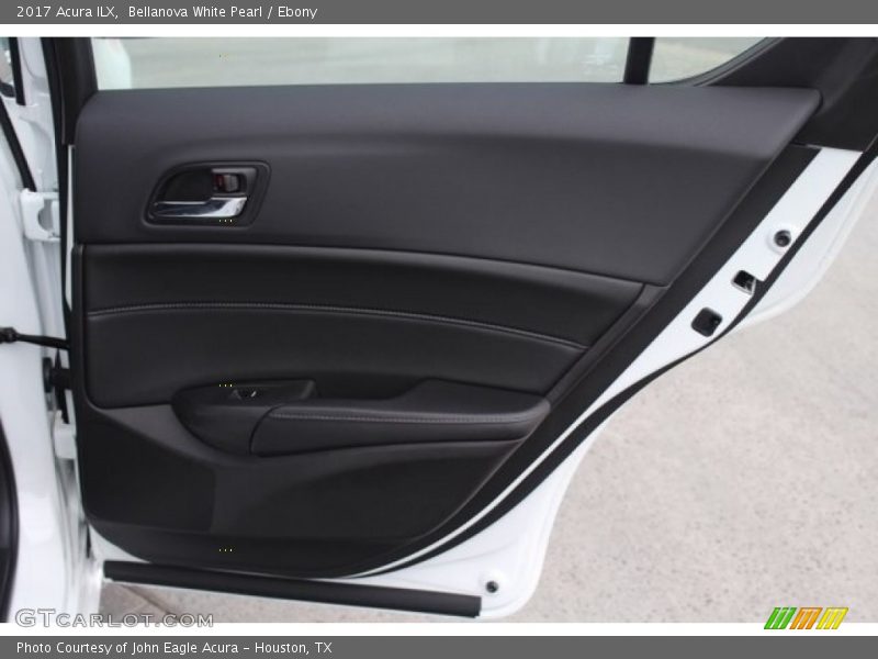 Bellanova White Pearl / Ebony 2017 Acura ILX