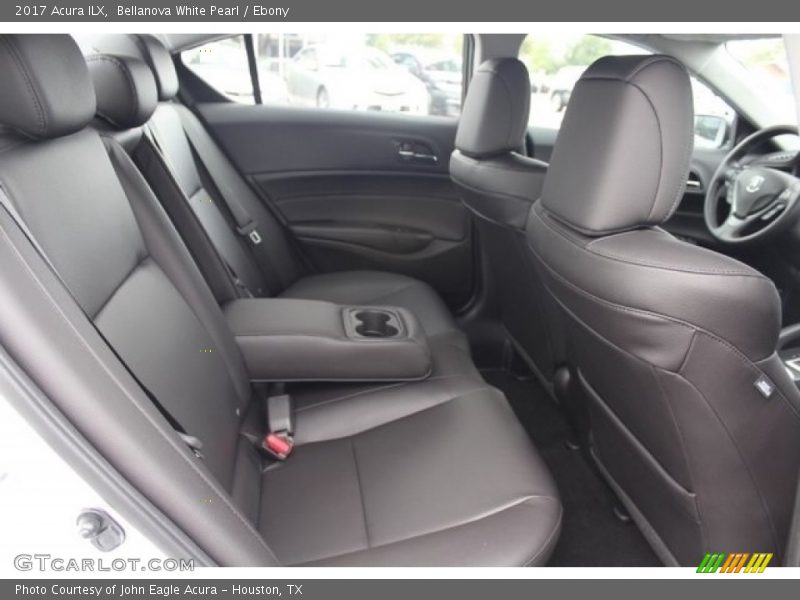Bellanova White Pearl / Ebony 2017 Acura ILX