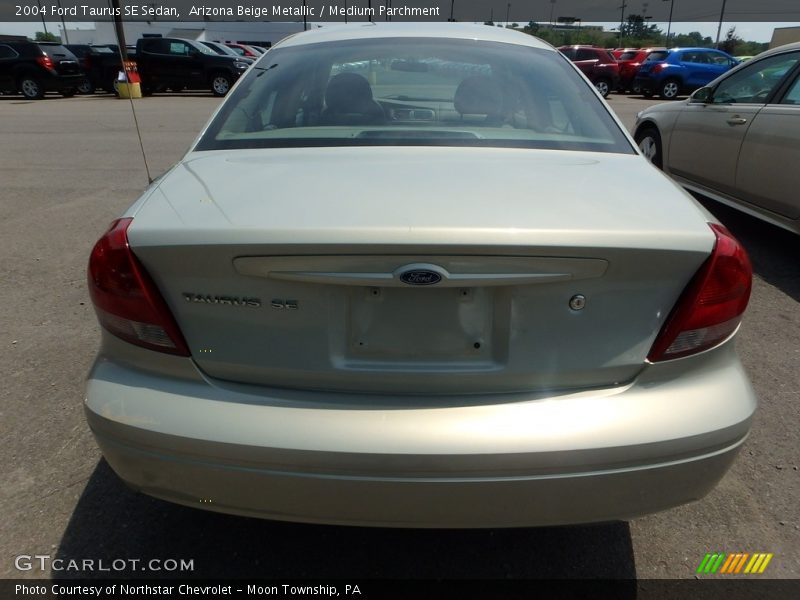 Arizona Beige Metallic / Medium Parchment 2004 Ford Taurus SE Sedan