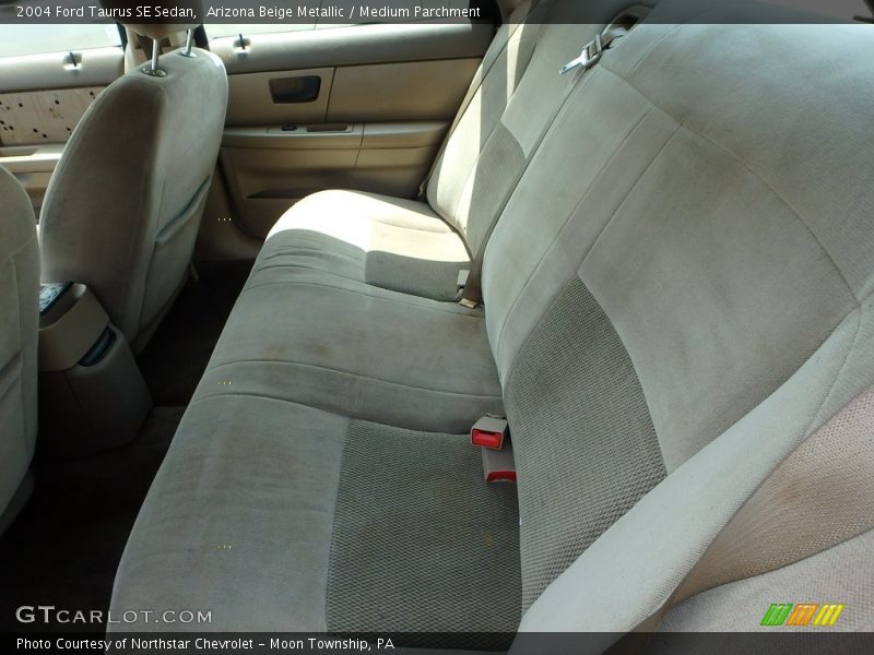Arizona Beige Metallic / Medium Parchment 2004 Ford Taurus SE Sedan