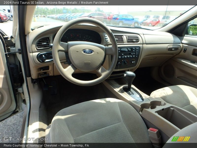 Arizona Beige Metallic / Medium Parchment 2004 Ford Taurus SE Sedan