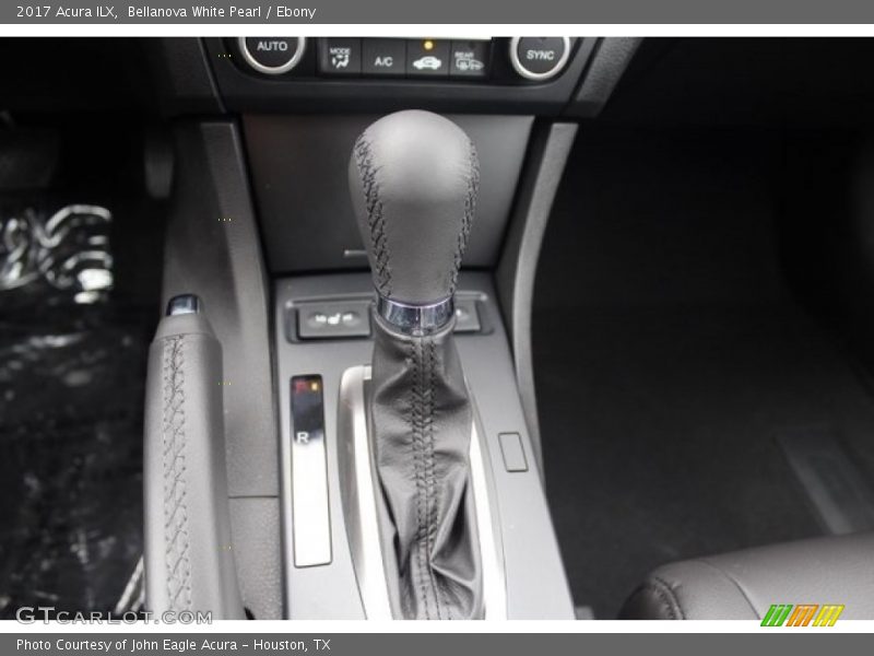 Bellanova White Pearl / Ebony 2017 Acura ILX