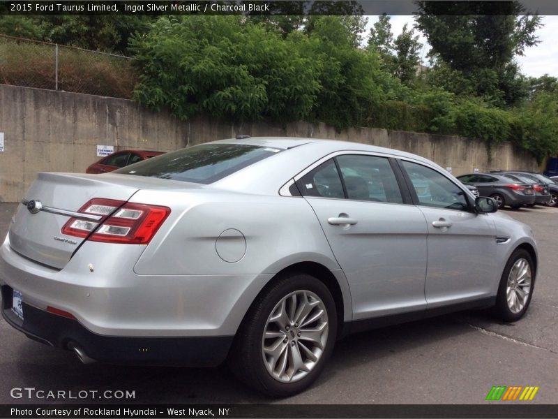 Ingot Silver Metallic / Charcoal Black 2015 Ford Taurus Limited