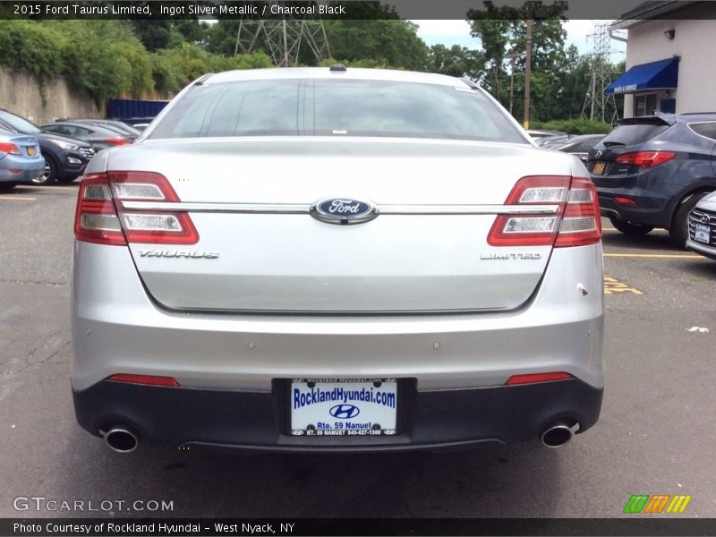 Ingot Silver Metallic / Charcoal Black 2015 Ford Taurus Limited