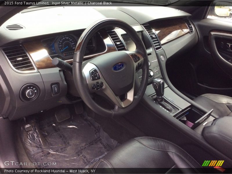 Ingot Silver Metallic / Charcoal Black 2015 Ford Taurus Limited