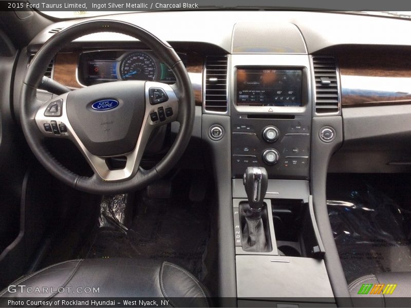 Ingot Silver Metallic / Charcoal Black 2015 Ford Taurus Limited