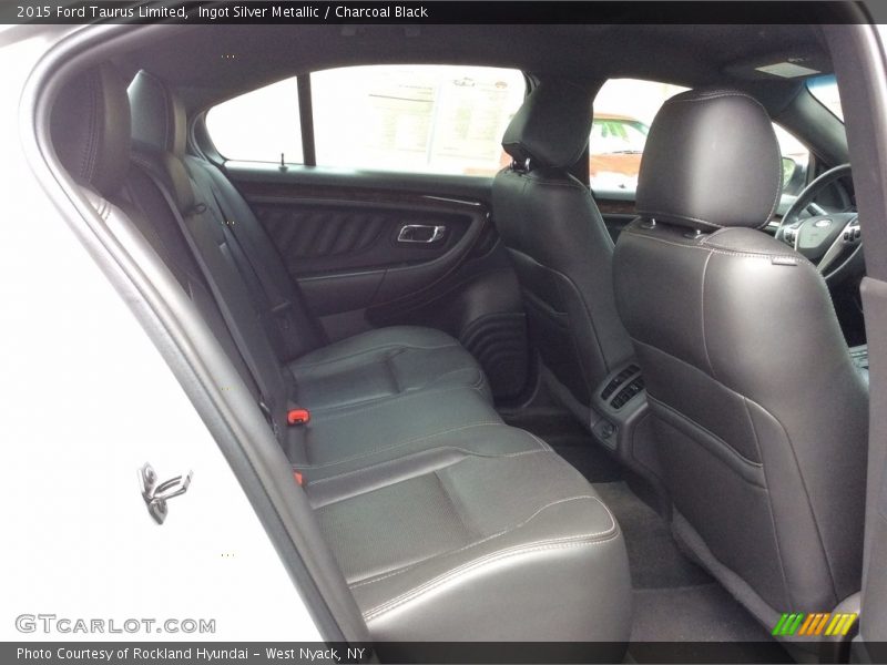 Ingot Silver Metallic / Charcoal Black 2015 Ford Taurus Limited